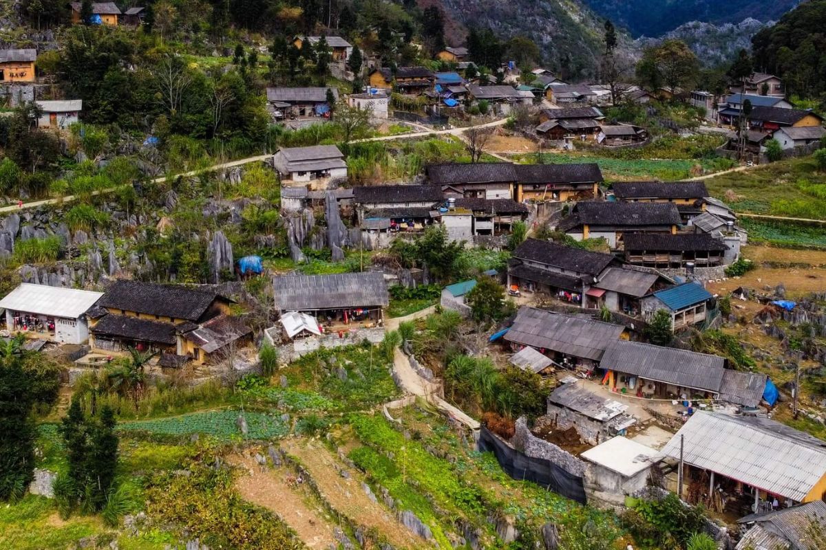 Explore Lao Xa, independent trekking Ha Giang