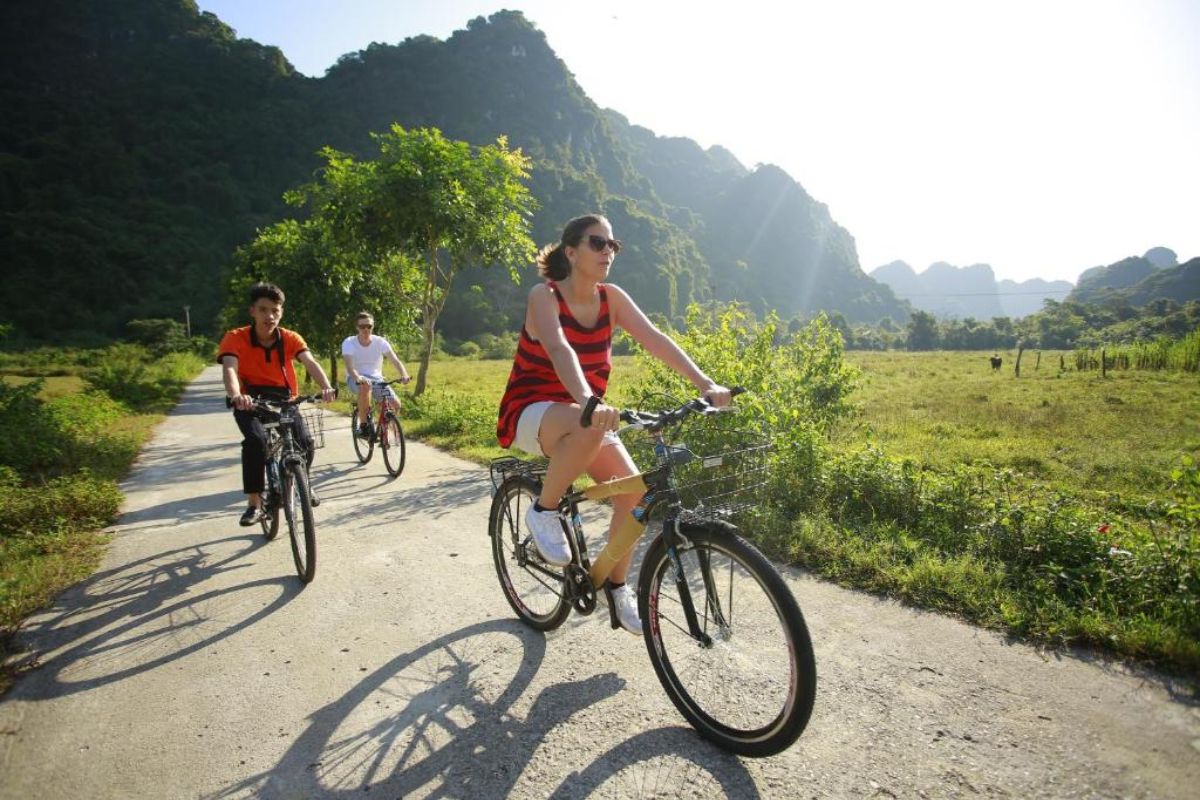 Cycling Through Viet Hai Village