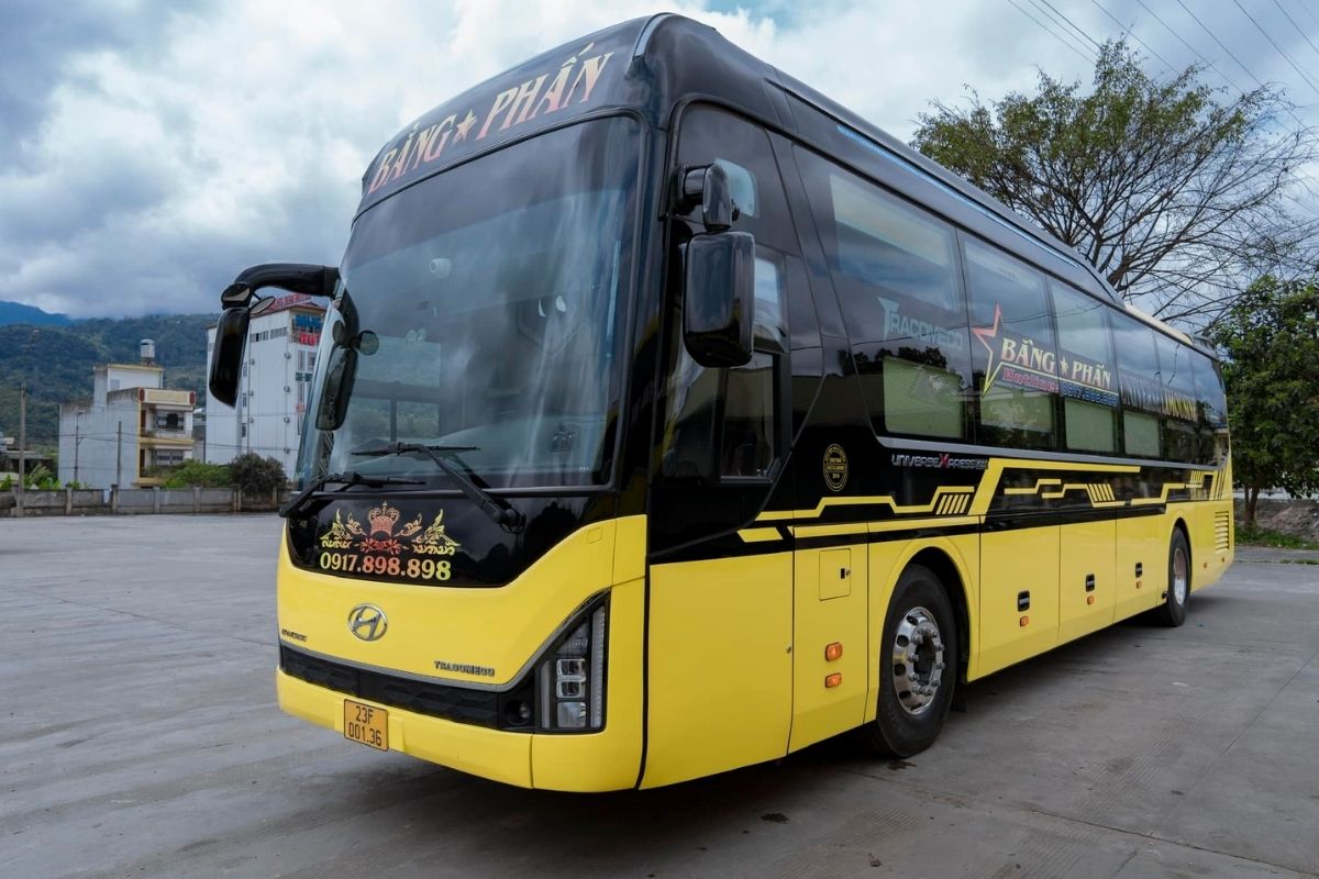 Bang Phan bus Ha Giang to Hanoi
