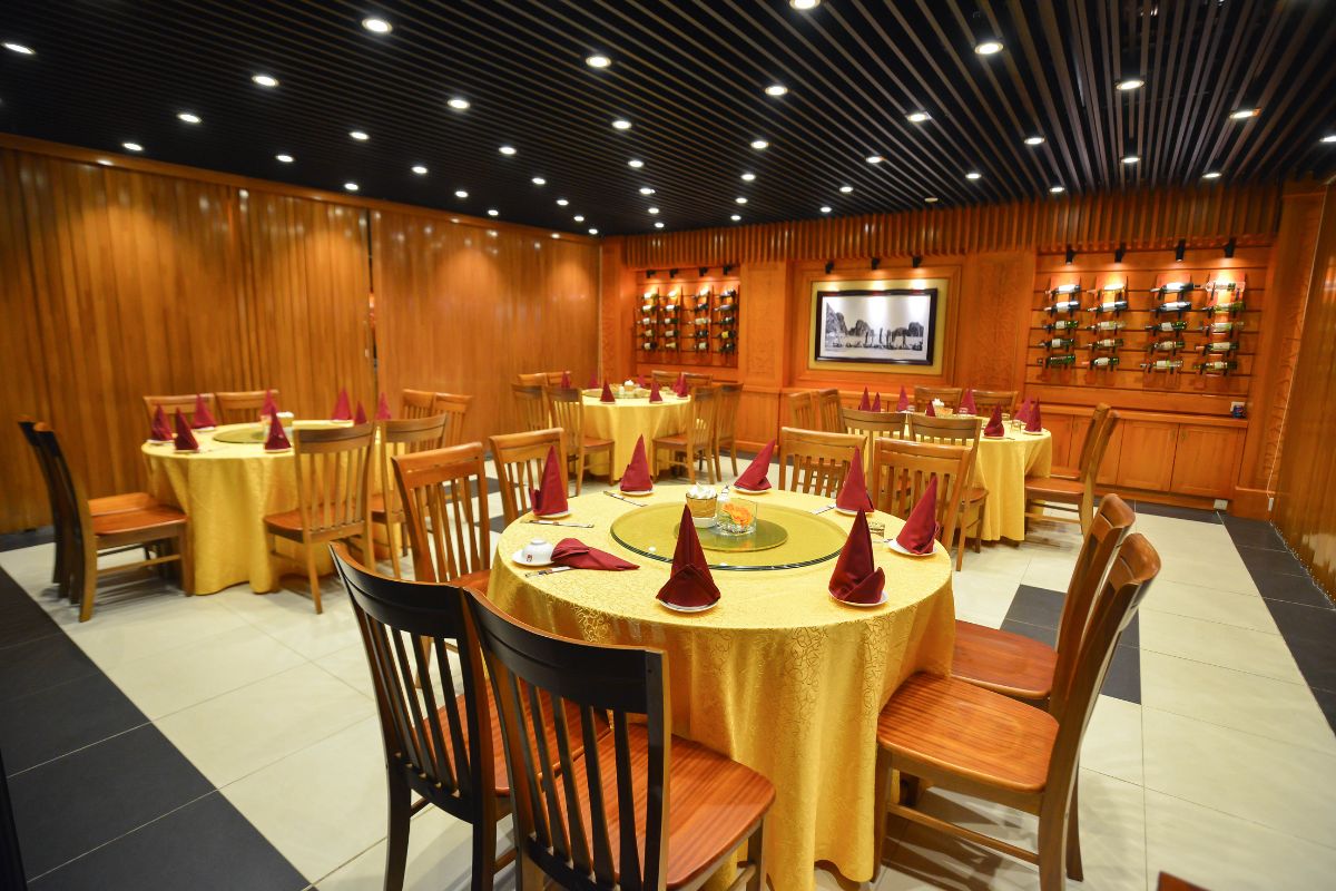 Lang Chai Halong Restaurant at Halong Palace Hotel
