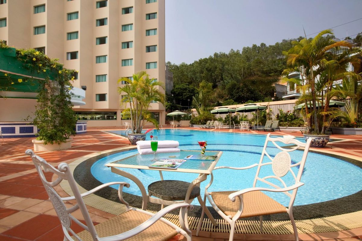 Outdoor Swimming Pool
