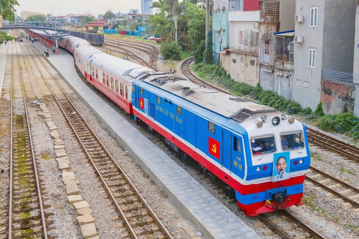 Train LP5 from Hanoi → Hai Phong
