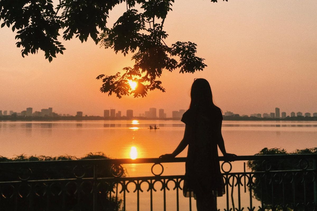 Chase the Sunset at West Lake