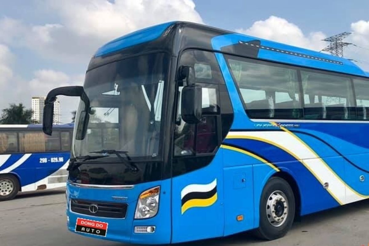 Anh Khuyen Bus from Ho Chi Minh to Hanoi
