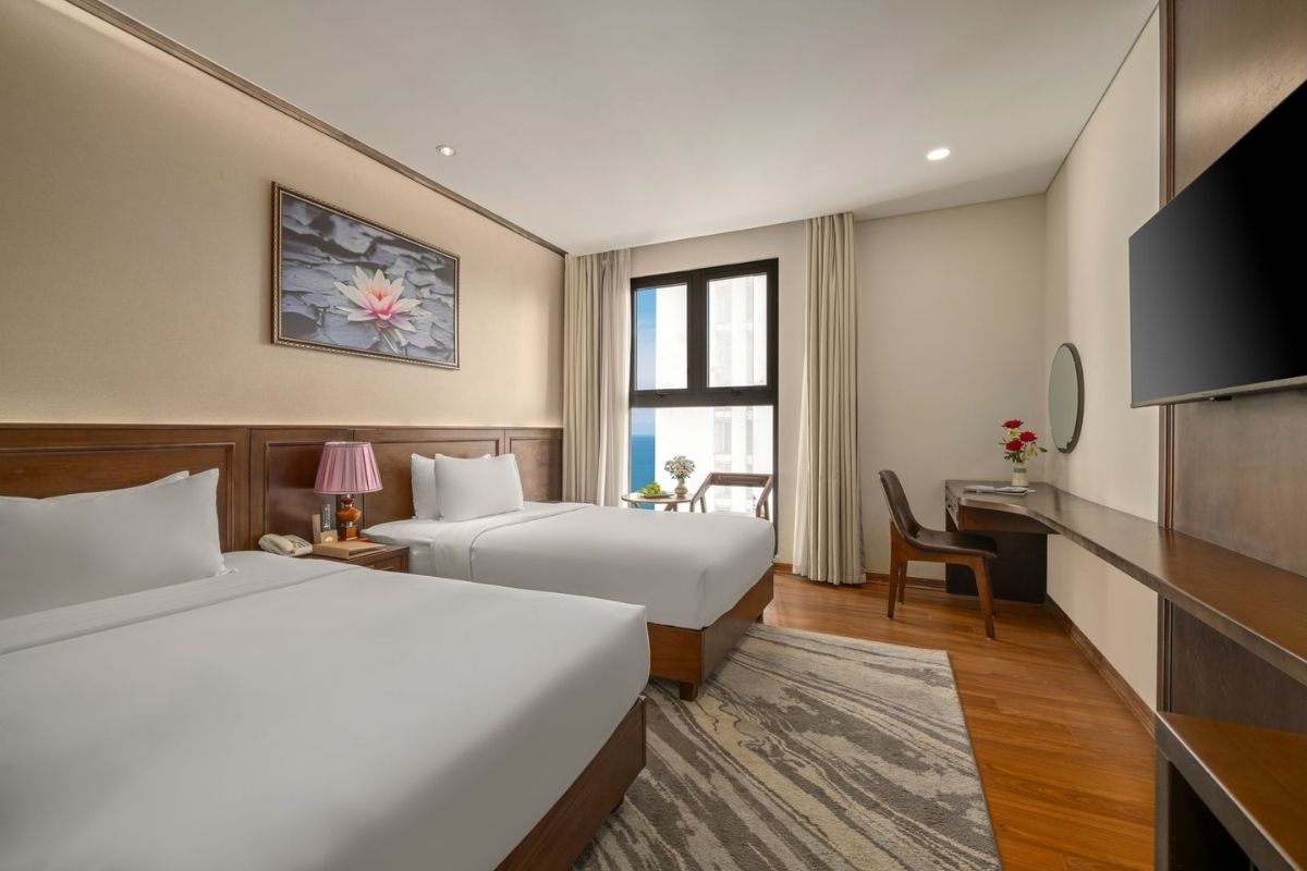 Deluxe Triple Room at Golden Lotus Da Nang