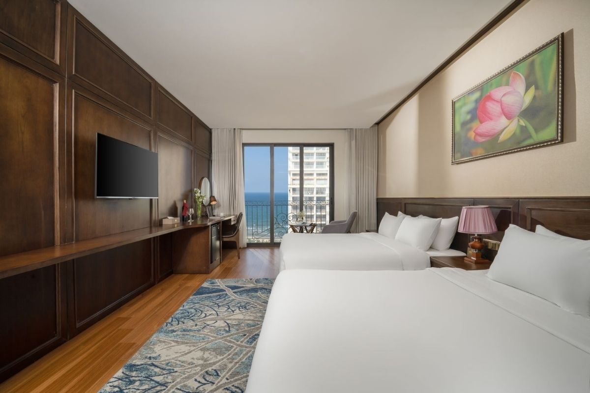 Suite Family Sea View with Balcony at Golden Lotus Da Nang