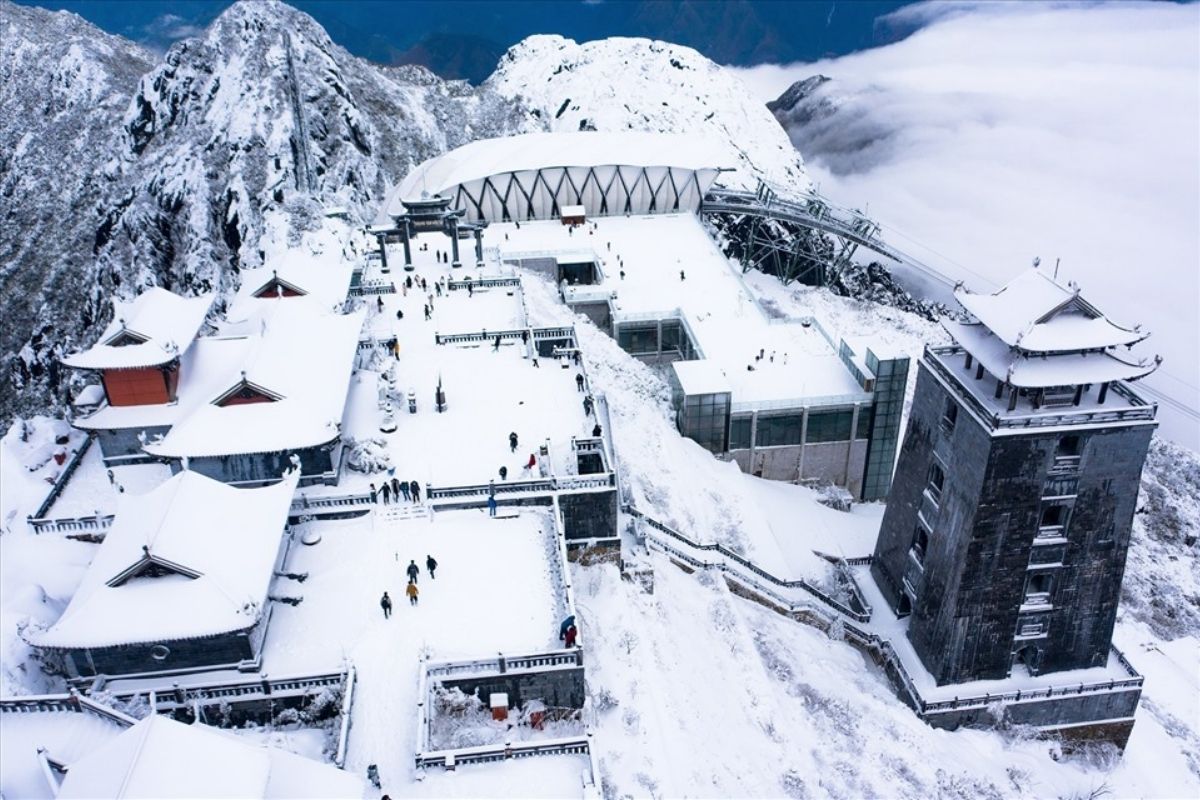 Snowy Sapa views from Fansipan