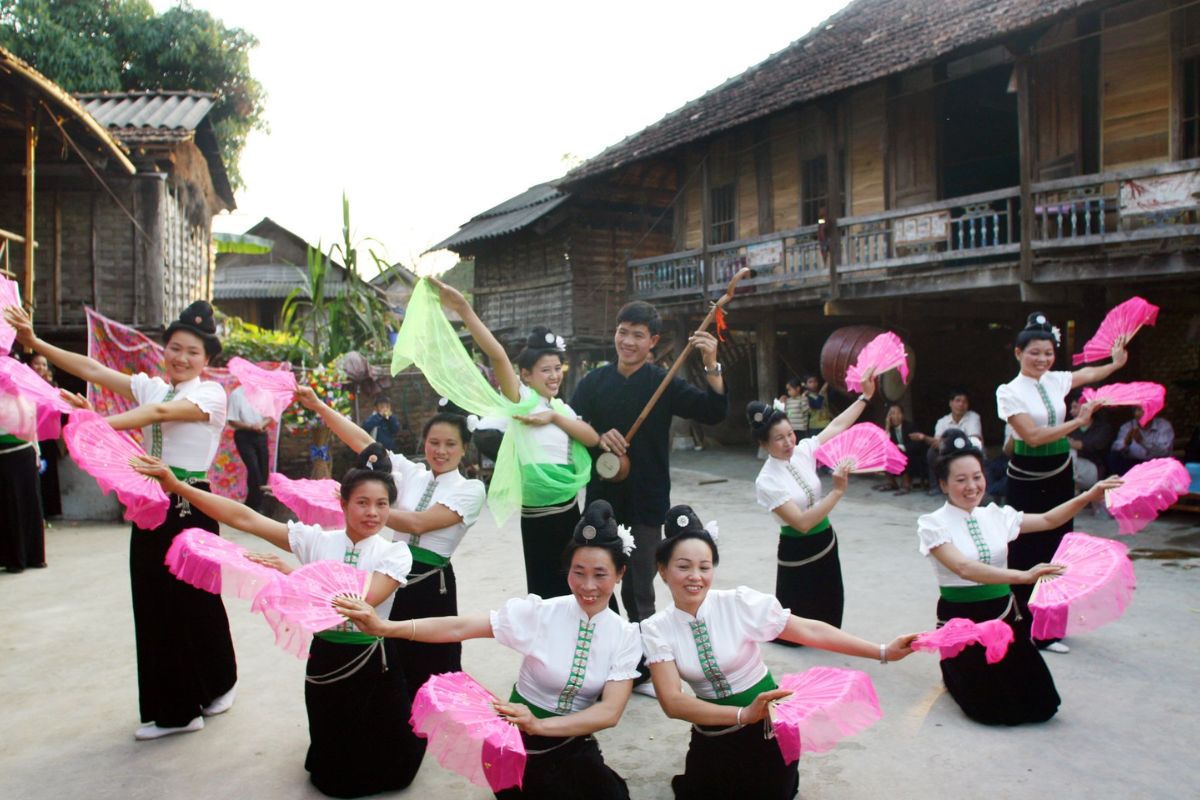 Dance Performance in Lac Village