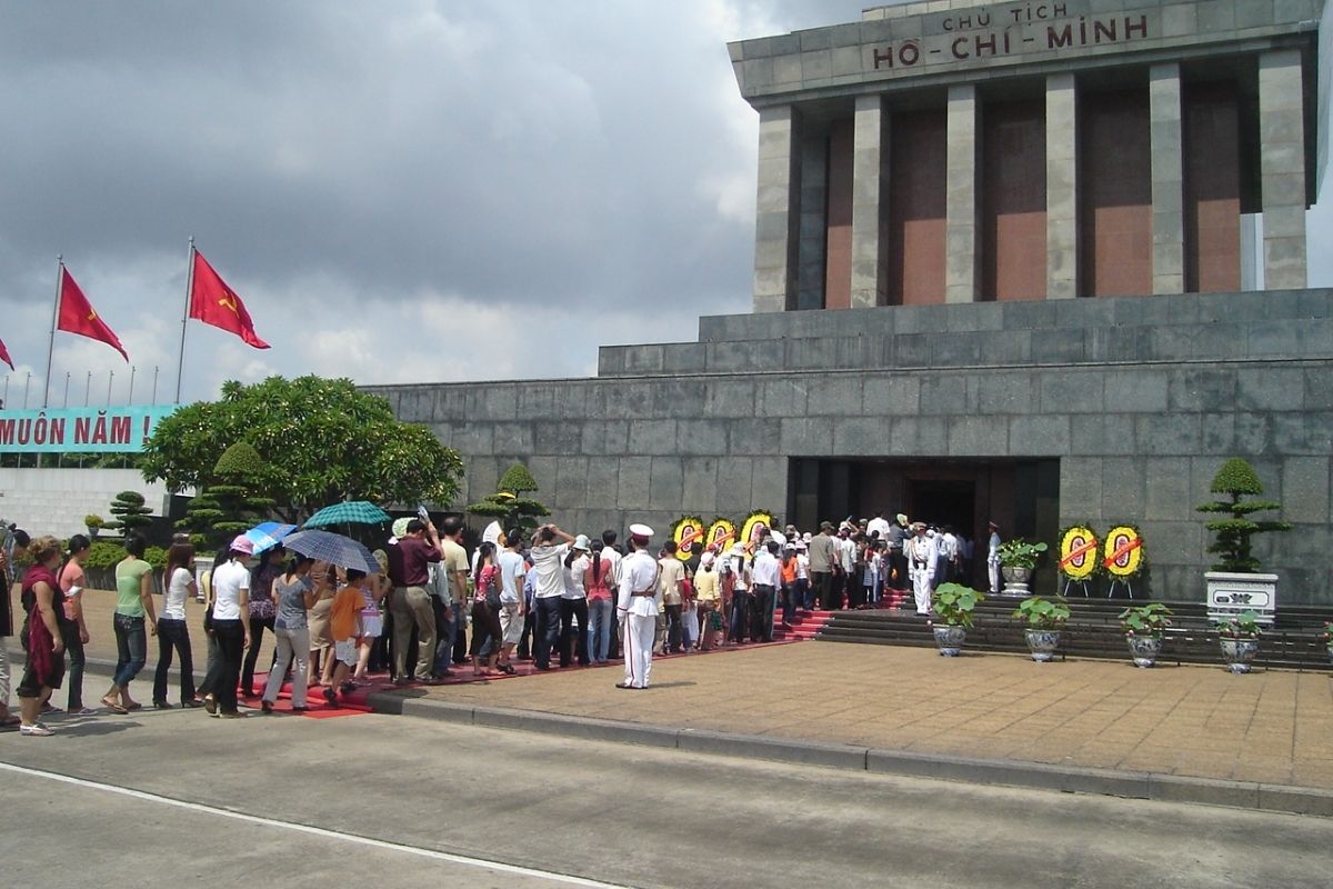 Visit Ho Chi Minh Mausoleum with Hanoi vacation package.