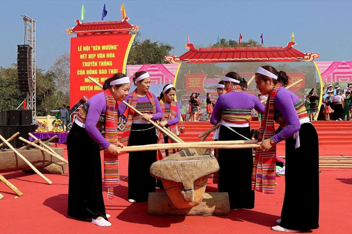 Keng Loong Heritage Celebration in Mai Chau February 