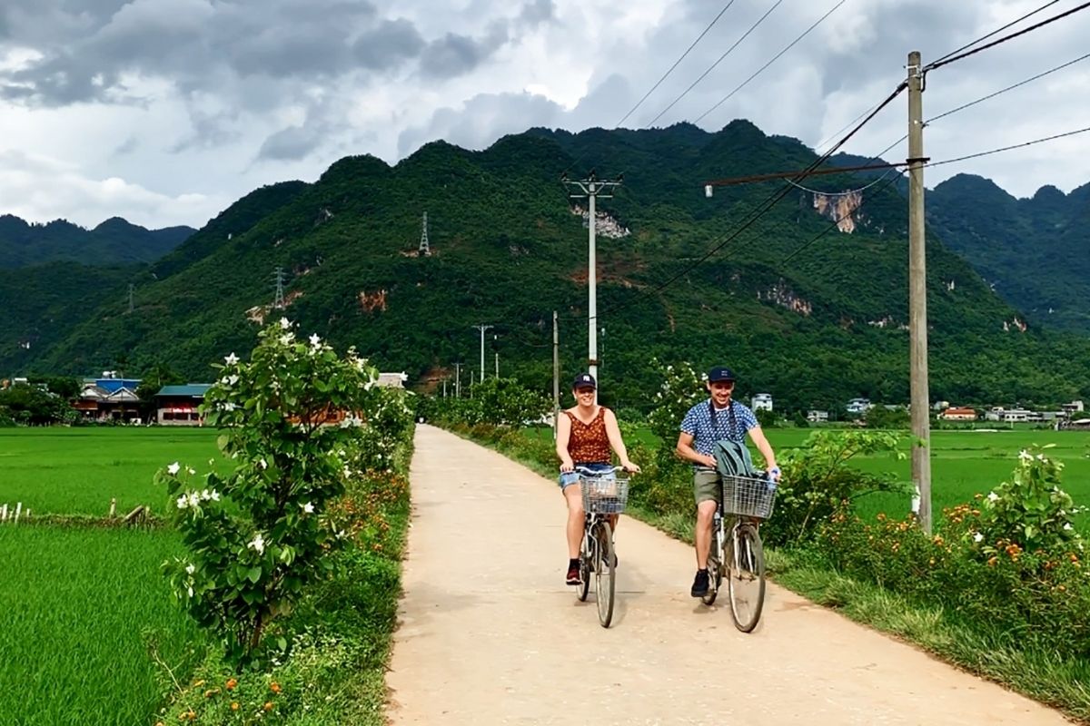 Ride through Pom Coong, feel Mai Chau Vietnam Temperature