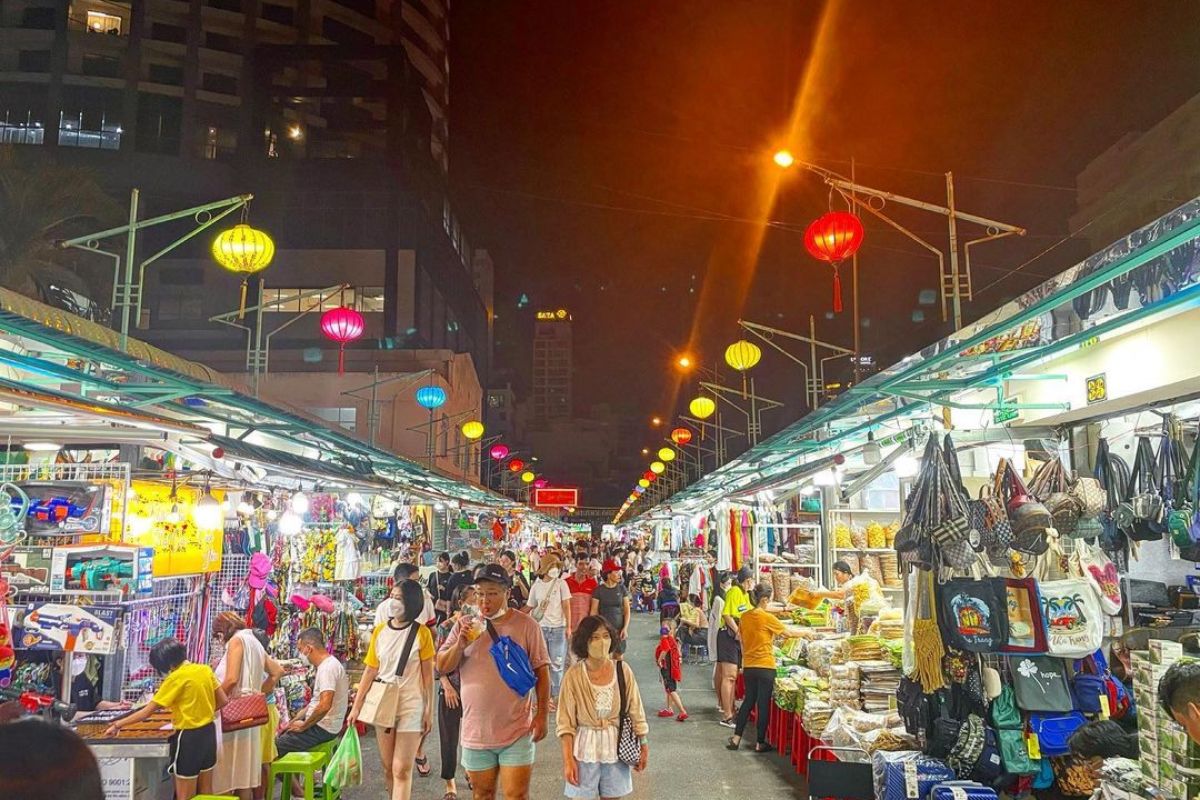 Ca Mau Night Market