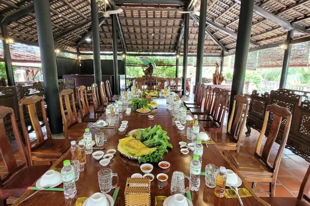  On-Site Restaurant at Casa Eco Resort
