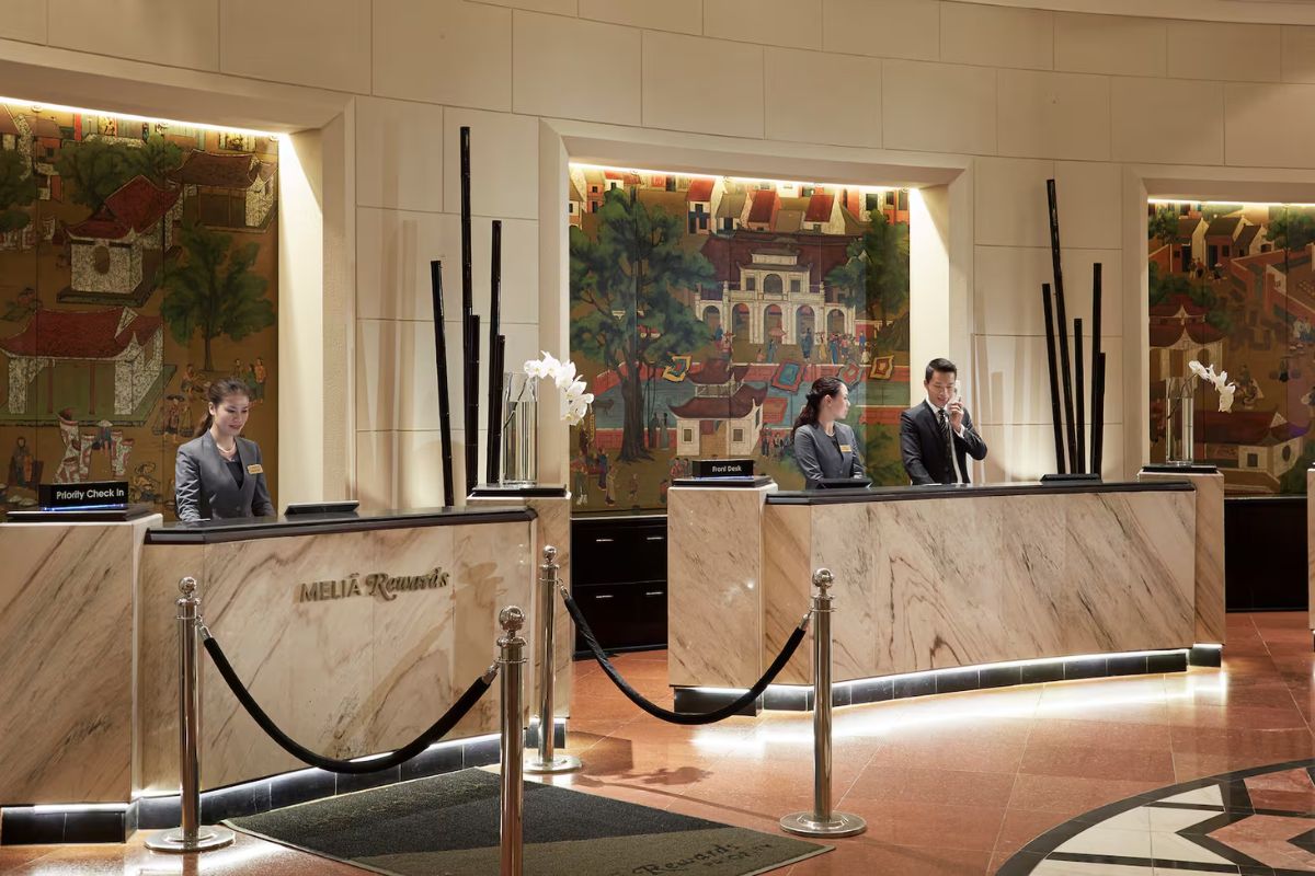 24-Hour Reception