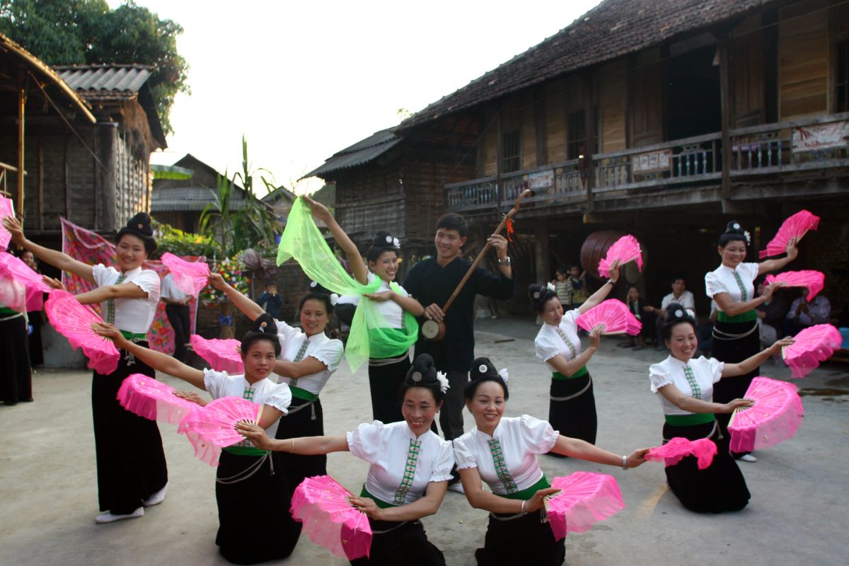 Xoe Thai Dance