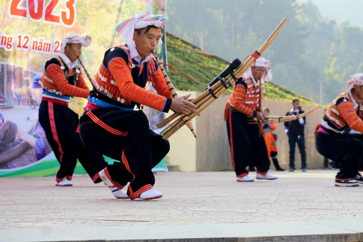 Spring Festival shines with Mu Cang Chai weather