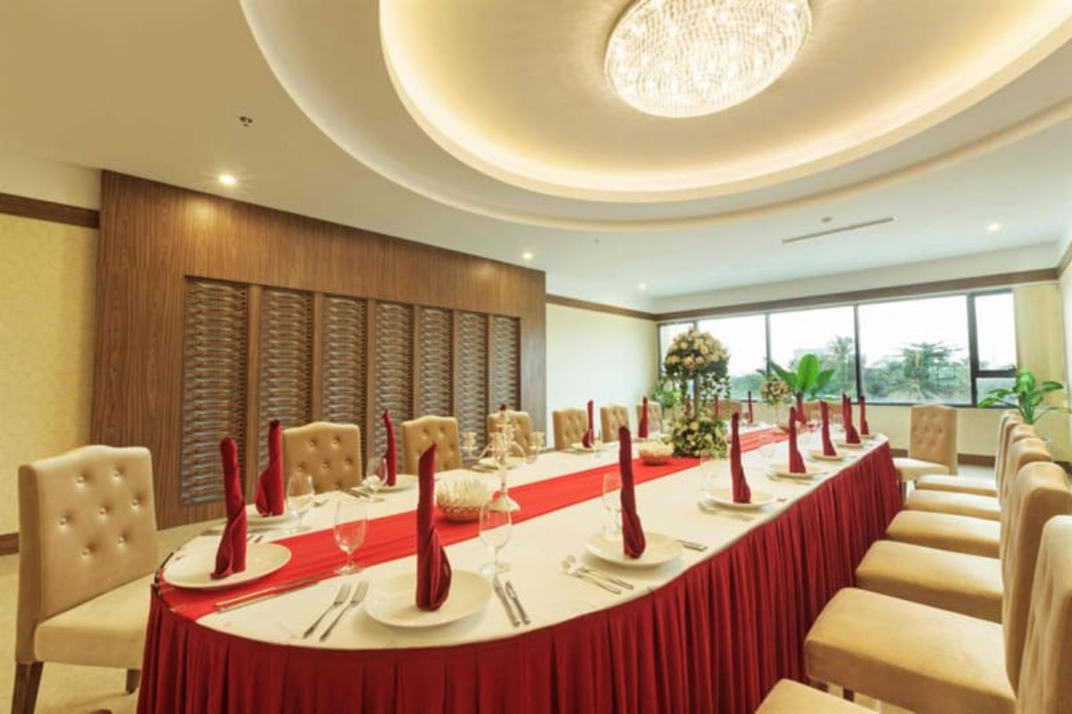 VIP Dining Rooms