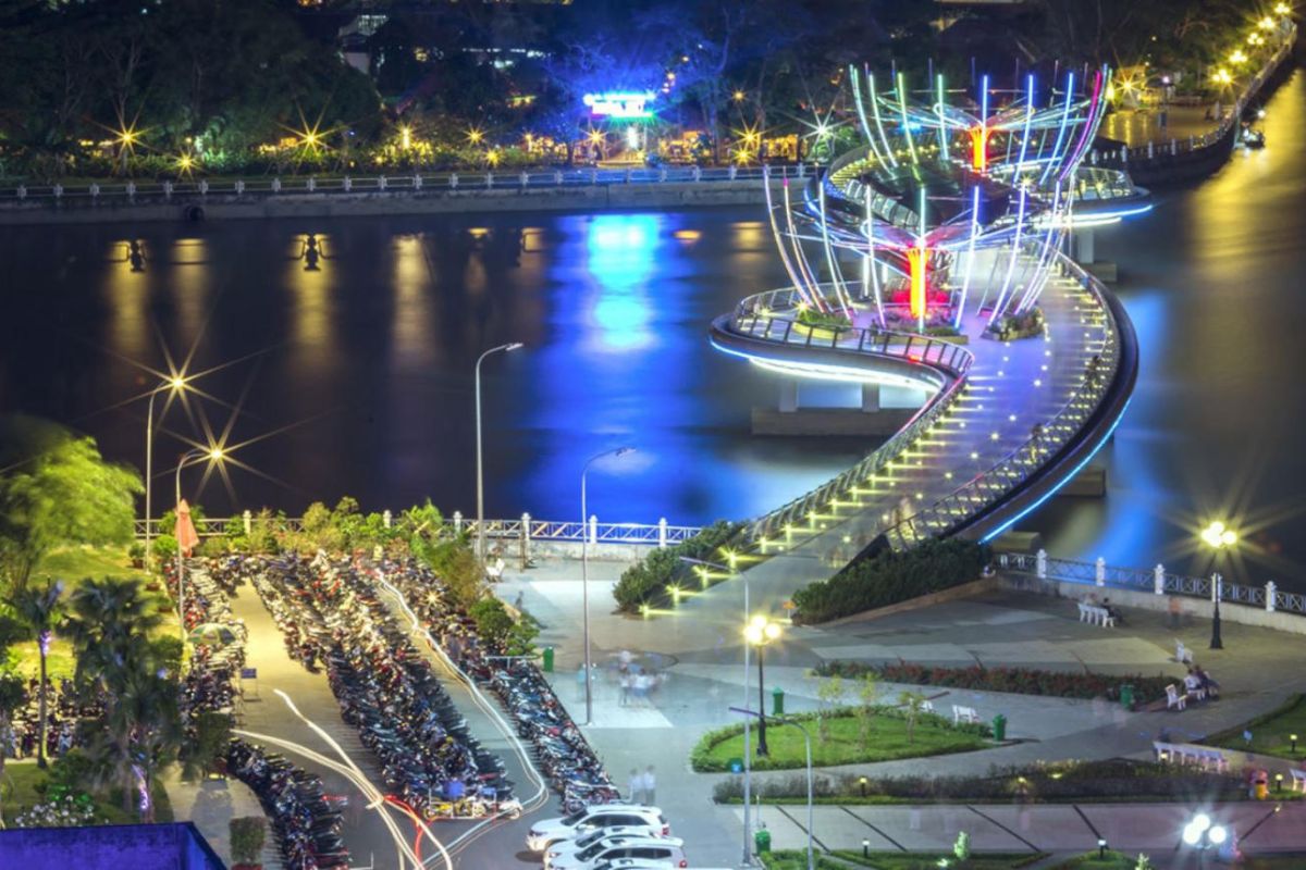 Ninh Kieu Wharf 