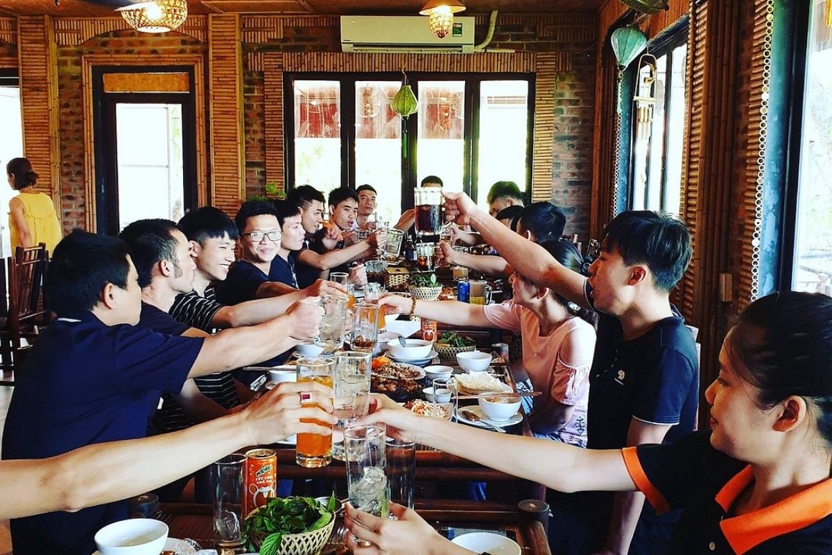 Bamboo Bar lights up Ninh Binh nightlife