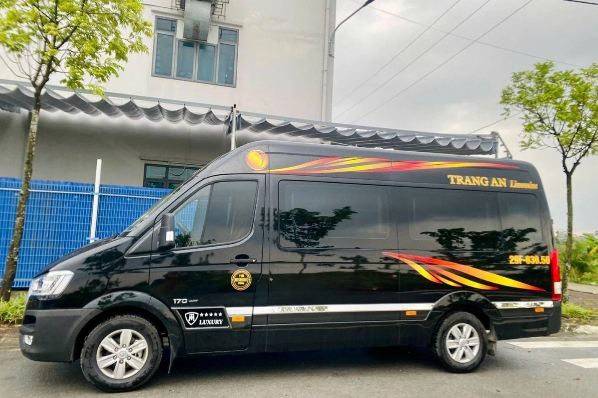 Trang An Limousine: Ninh Binh to Hanoi