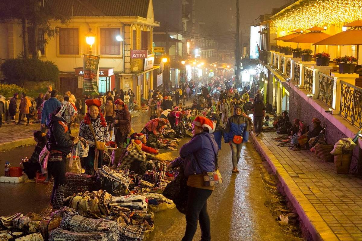 Night Market near Sapa Church