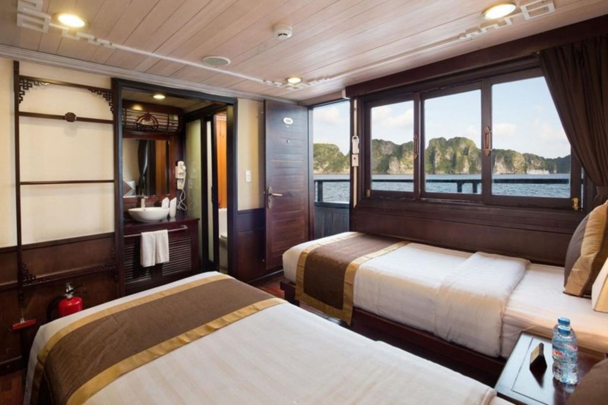 Junior Suite of Majestic Cruise Ha Long