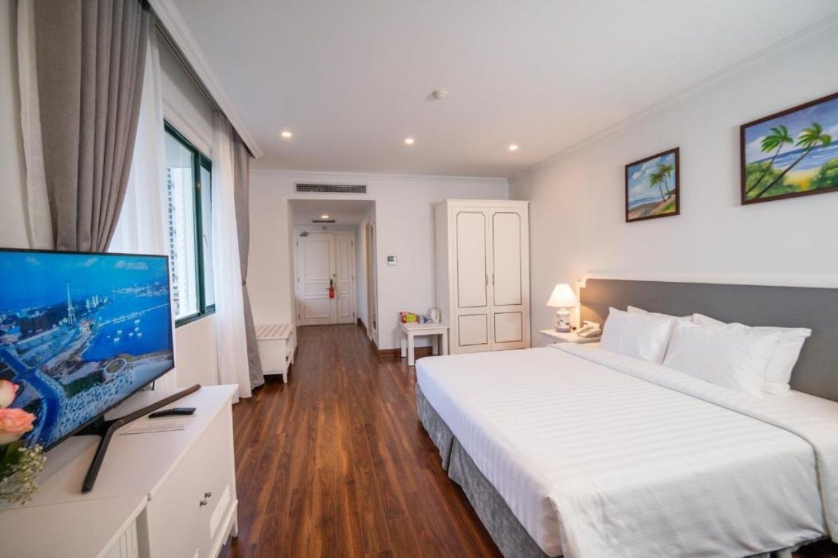 Deluxe Room at Halong Dream Hotel