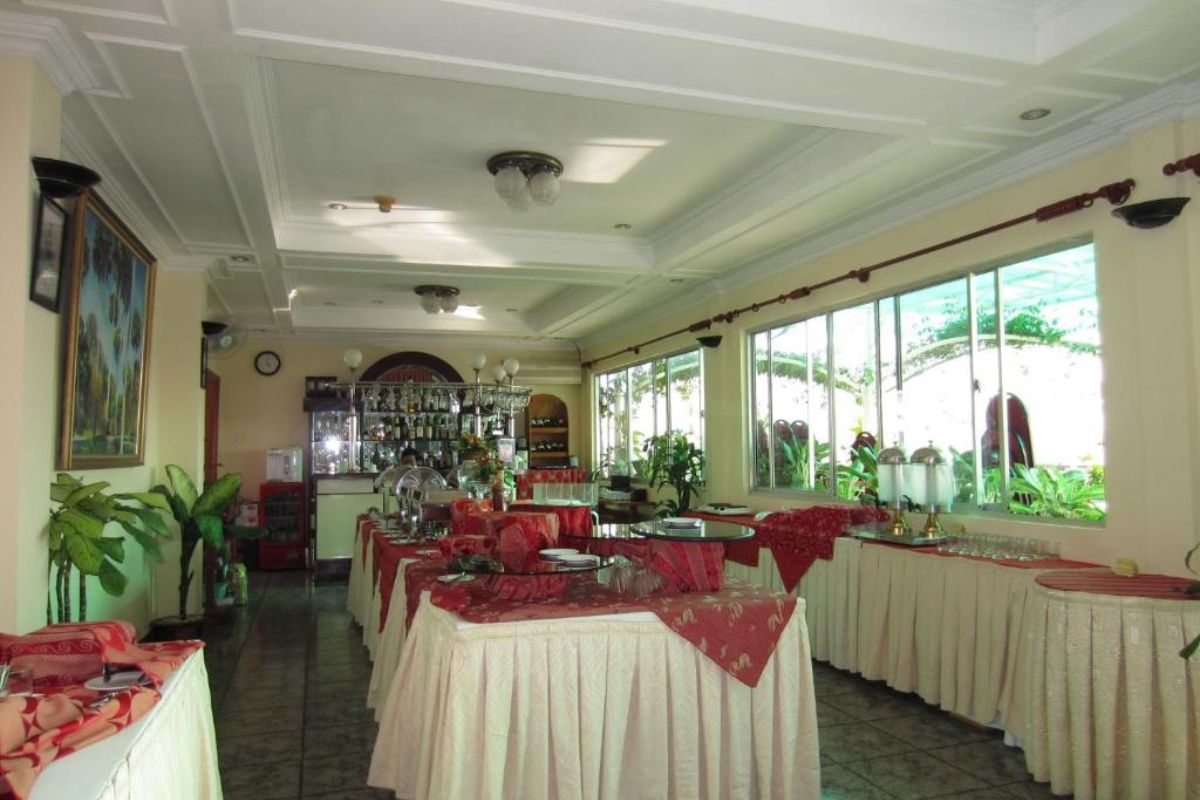 Hoang Cung Restaurant