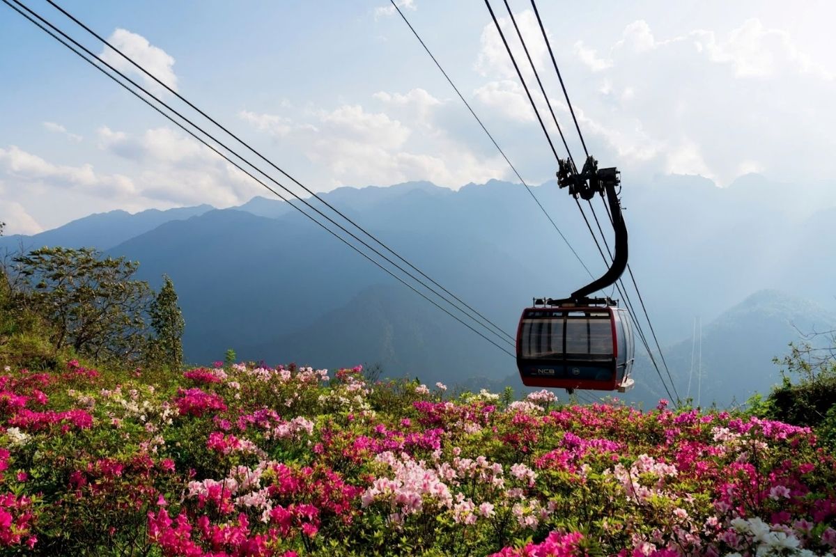 Take Fansipan Cable Car in April on Sapa