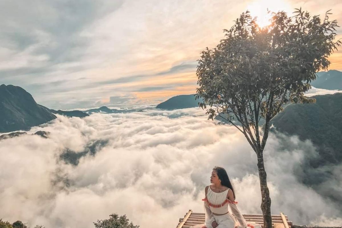 Cloud Hunting at O ​​Quy Ho Pass in April on Sapa
