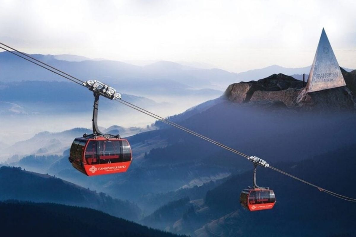 Reach Fansipan’s peak by cable car in february on Sapa