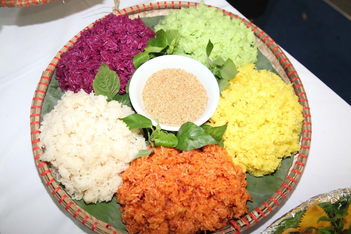 Sticky Rice with Five Colors