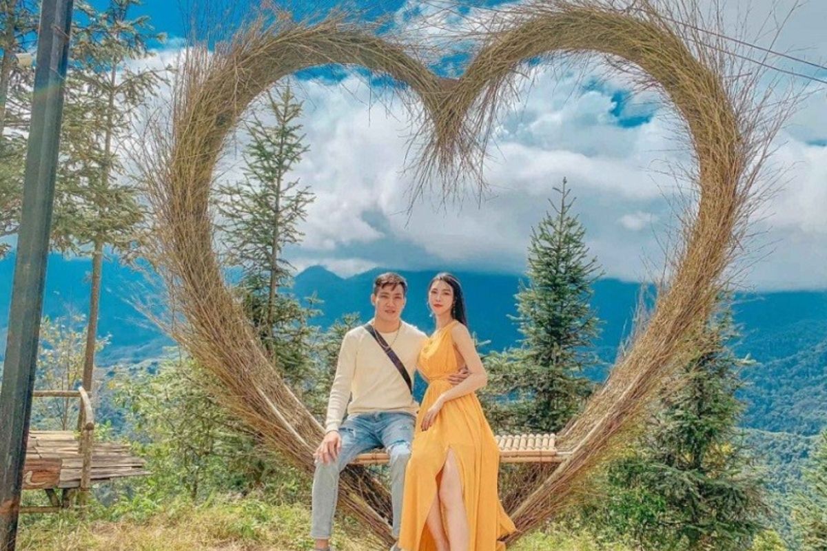 Heart Shaped Swing at Swing Sapa