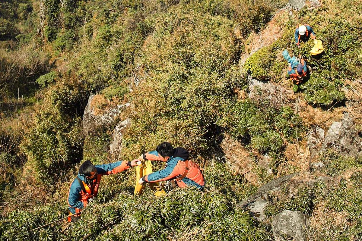 Rocky peaks and alpine bushes, Fansipan