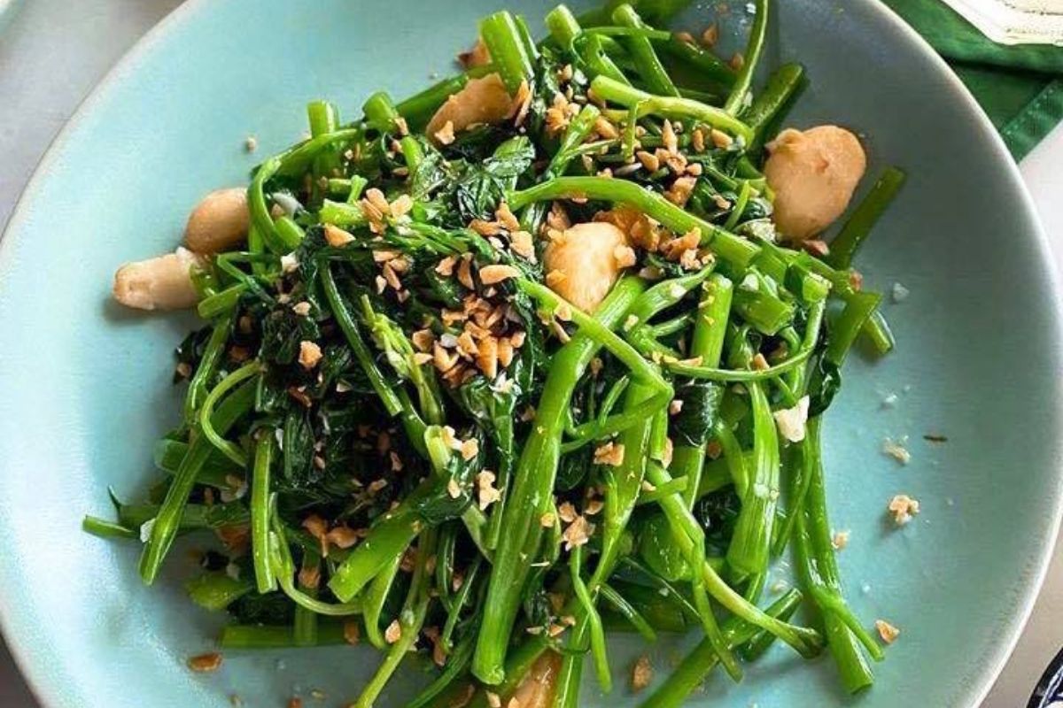 Rau muống xào tỏi at Secret Garden Restaurant Ho Chi Minh 