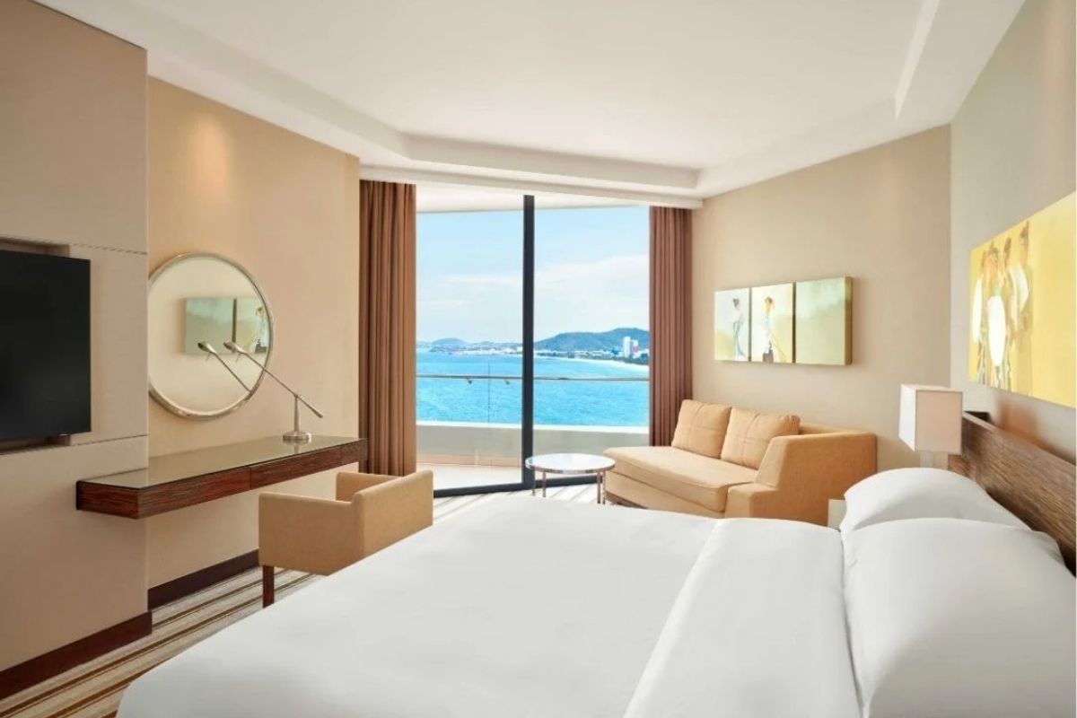Deluxe Ocean View Room at Sheraton Nha Trang Hotel & Spa