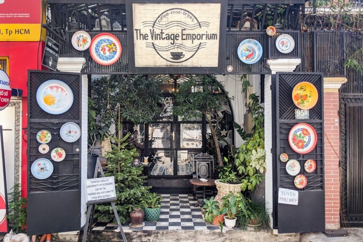 The Vintage Emporium Café