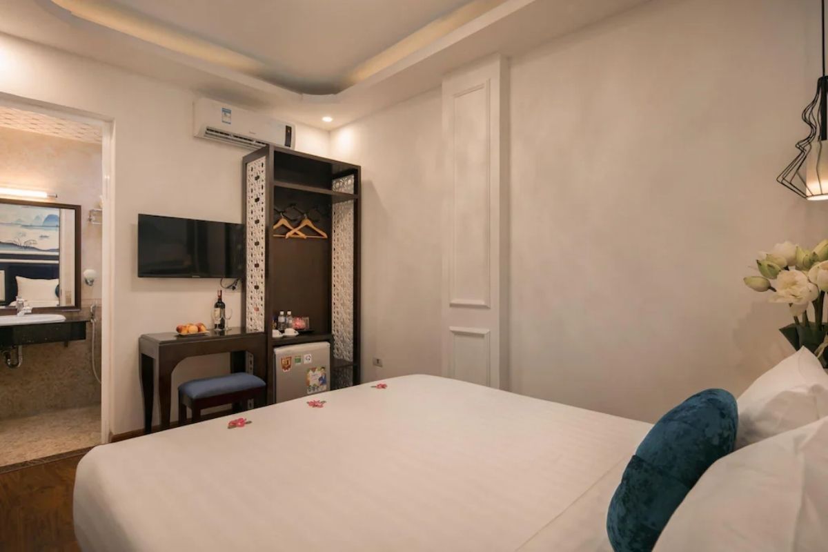 Standard Room at Hanoi Chic Boutique Hotel 