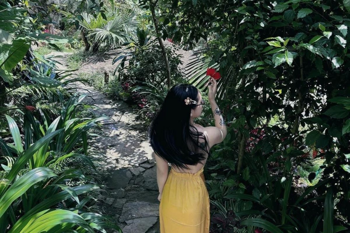 Stroll the garden at Pu Luong Paradise Resort