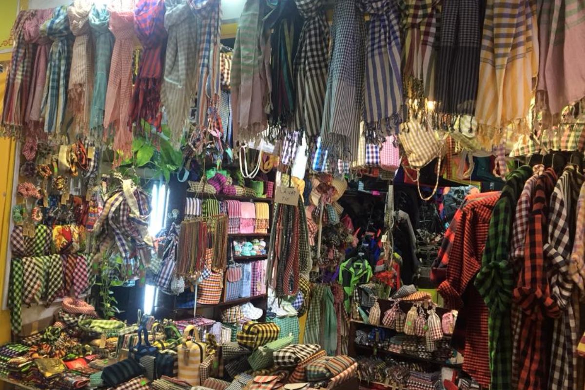 Things to buy in vietnam ho chi minh: Khan Ran