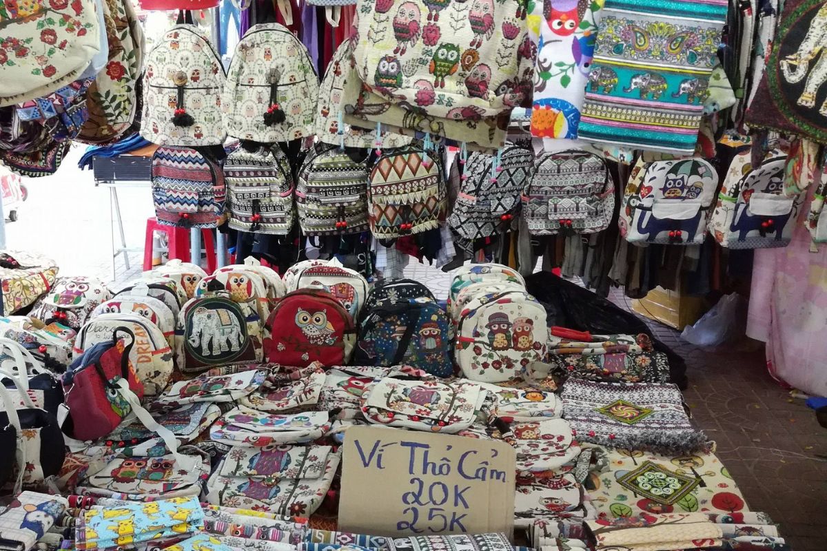 Brocade Bags in Ben Thanh Market
