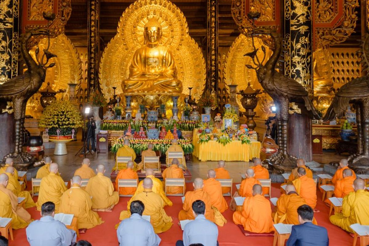 Chanting with Monks at Bai Dinh Pagoda