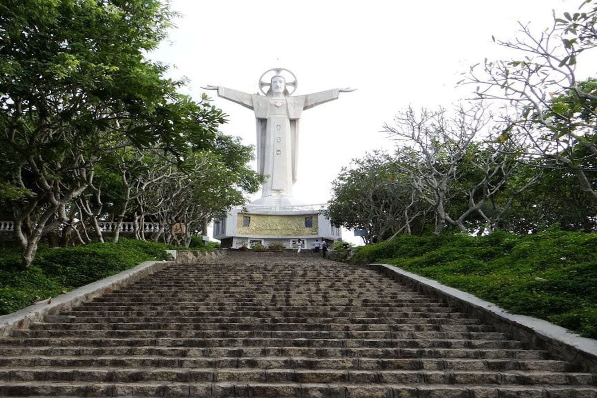 Statue of Christ the King 