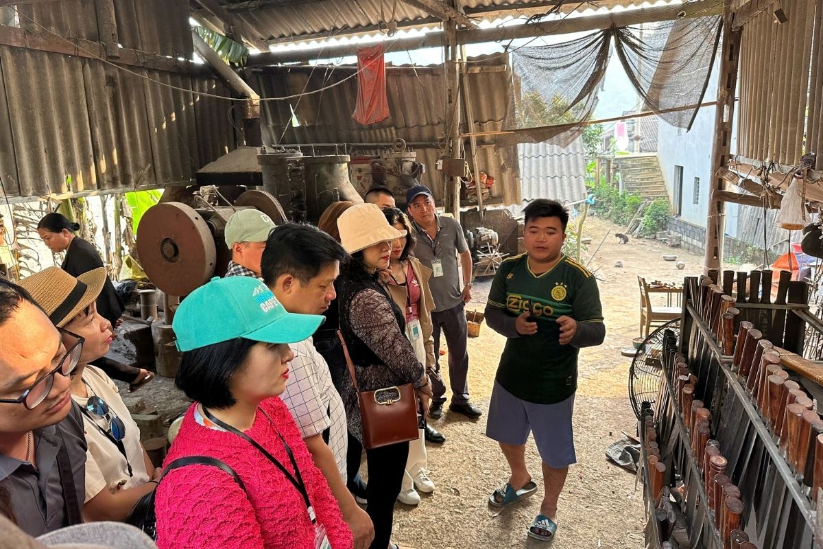 Phuc Sen Blacksmith Village