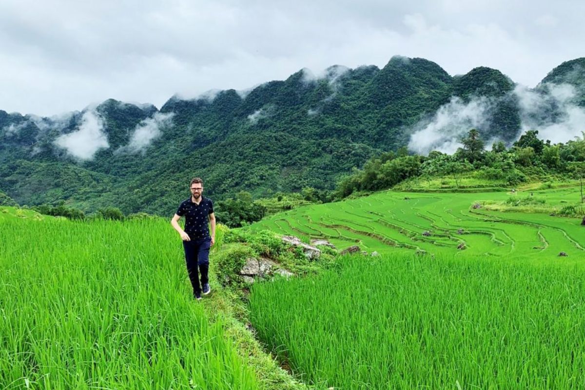 Walk to Ban Don Village