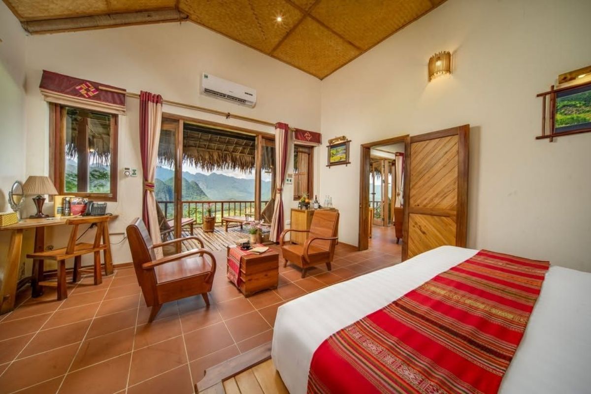 Deluxe Central Wing Bungalows at pu luong retreat resort