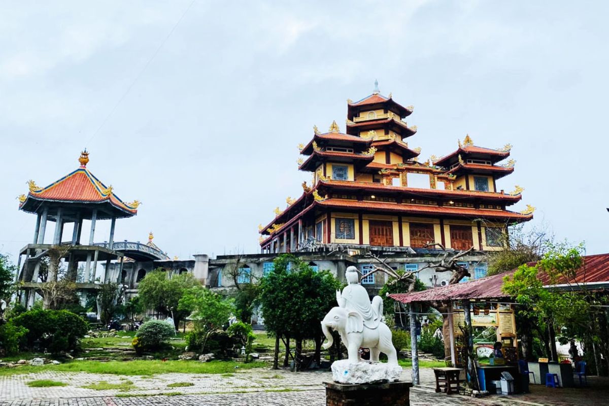 Quan Am Pagoda in Ngu Hanh Son