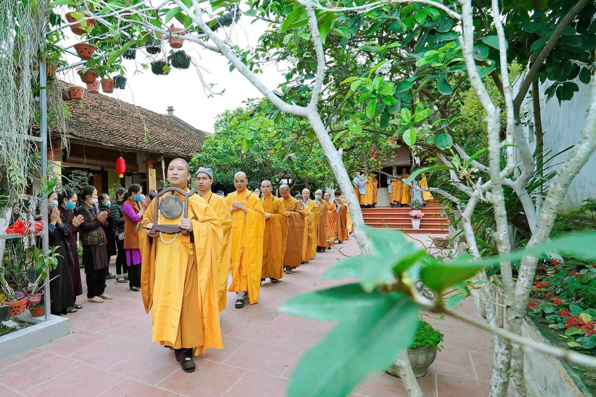 Lunar Offerings at Sung Hung Pagoda