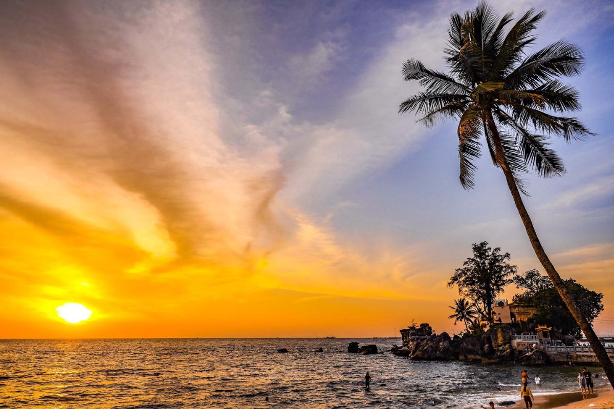 Sunset at Dinh Cau this May