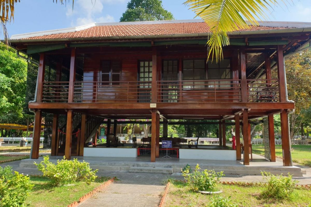 Explore Ho Chi Minh’s Stilt House — a unique stop in your 3-day Hanoi trip